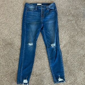 Distressed light wash, skinny jeans